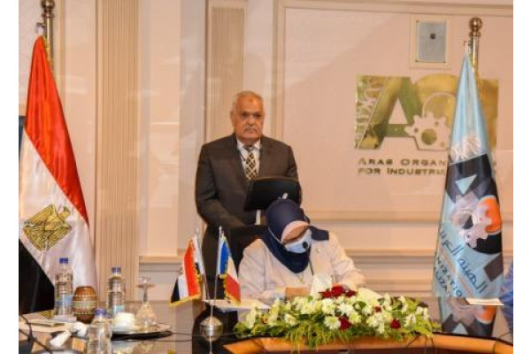 Signing an international cooperation agreement between the Arab Organization for Industrialization and the French College of Computer and Advanced Technologies